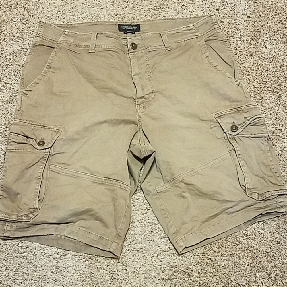 American Eagle cargo shorts